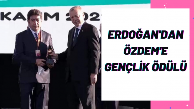 Photo of ERDOĞAN’DAN ÖZDEM’E GENÇLİK ÖDÜLÜ